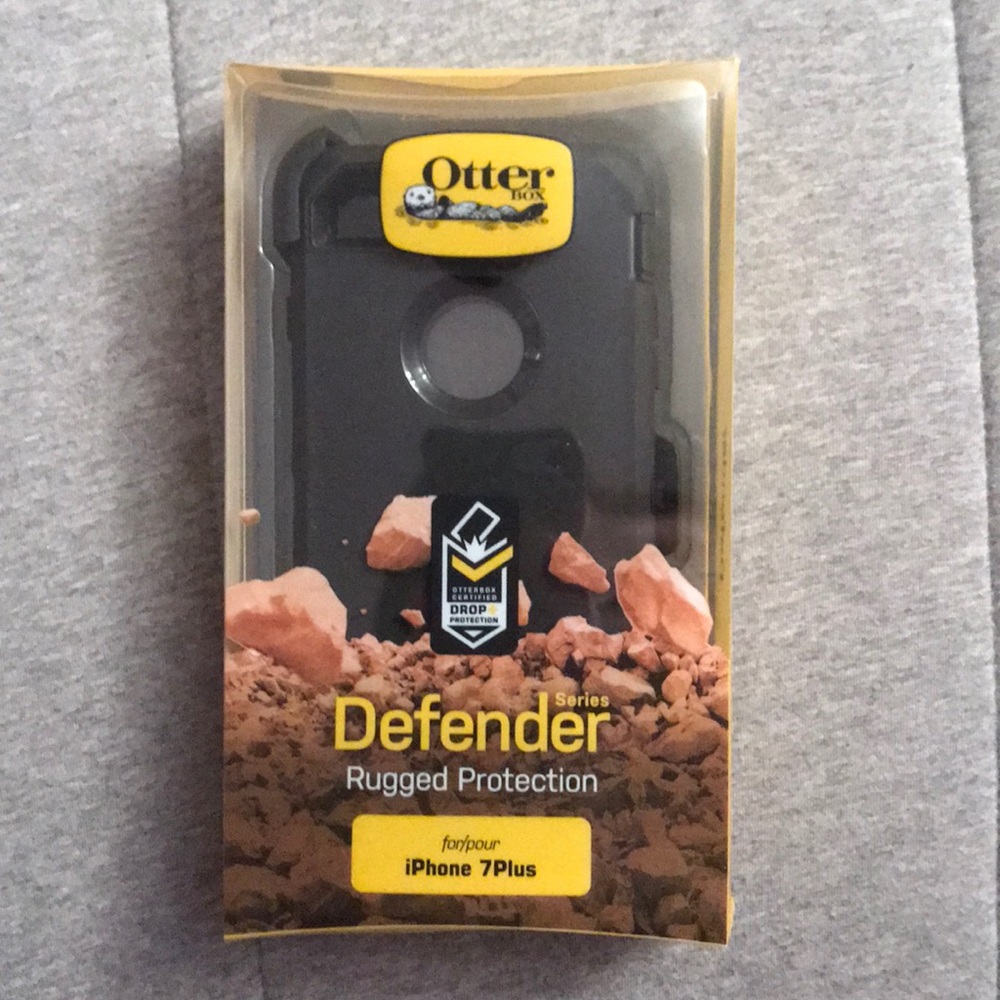 Black Otterbox Defender Rugged iPhone 7Plus